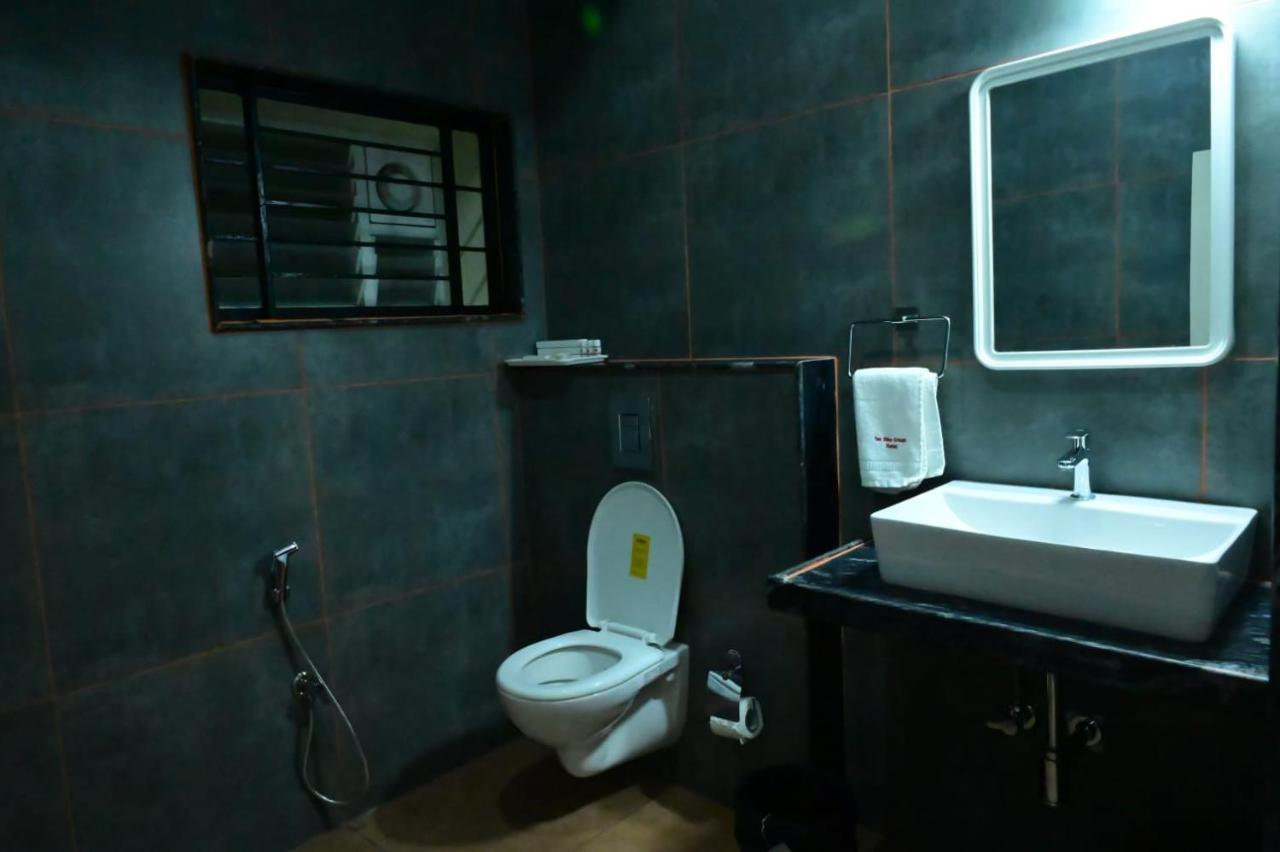 Sunshine International Boarding & Lodging Belur  Zewnętrze zdjęcie